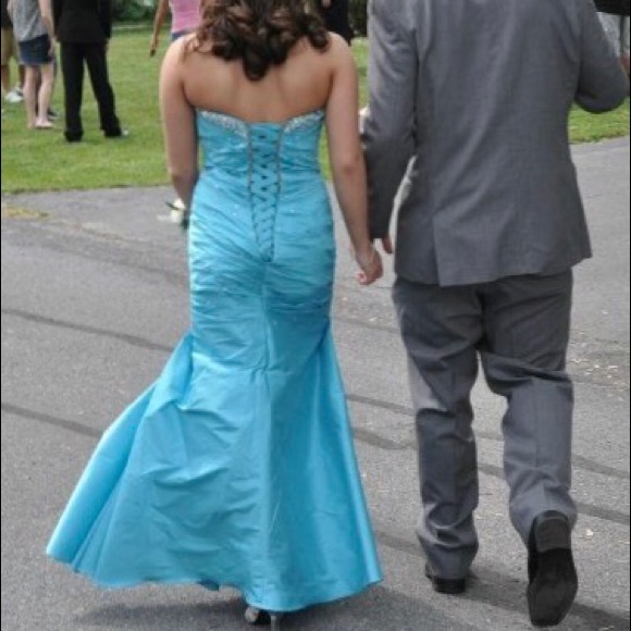 Mori Lee By Madeline Gardner Gown - Picture 4 of 4